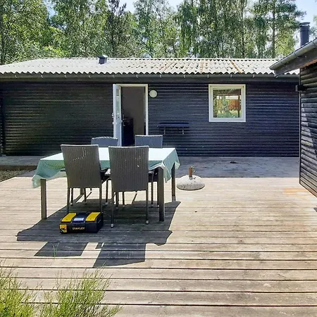 3 Bedroom In Holiday home