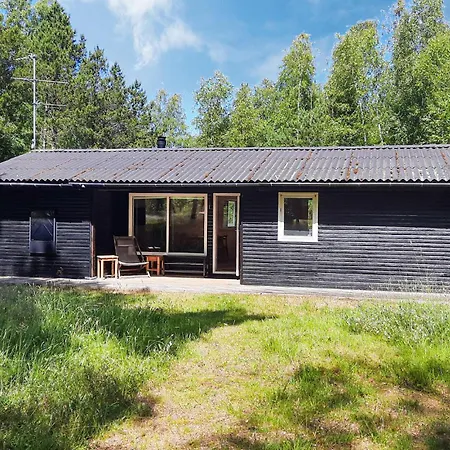 3 Bedroom In Holiday home